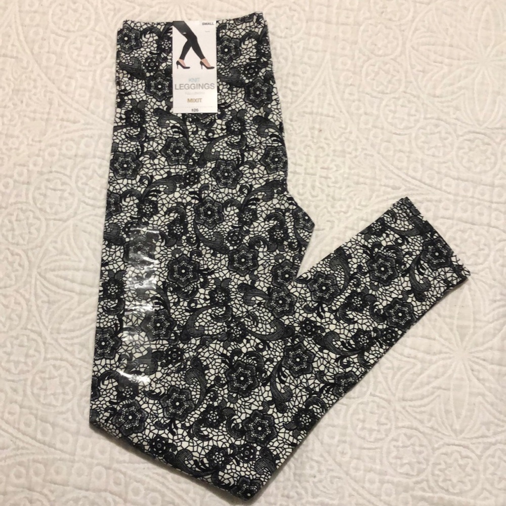 Black and white leggings